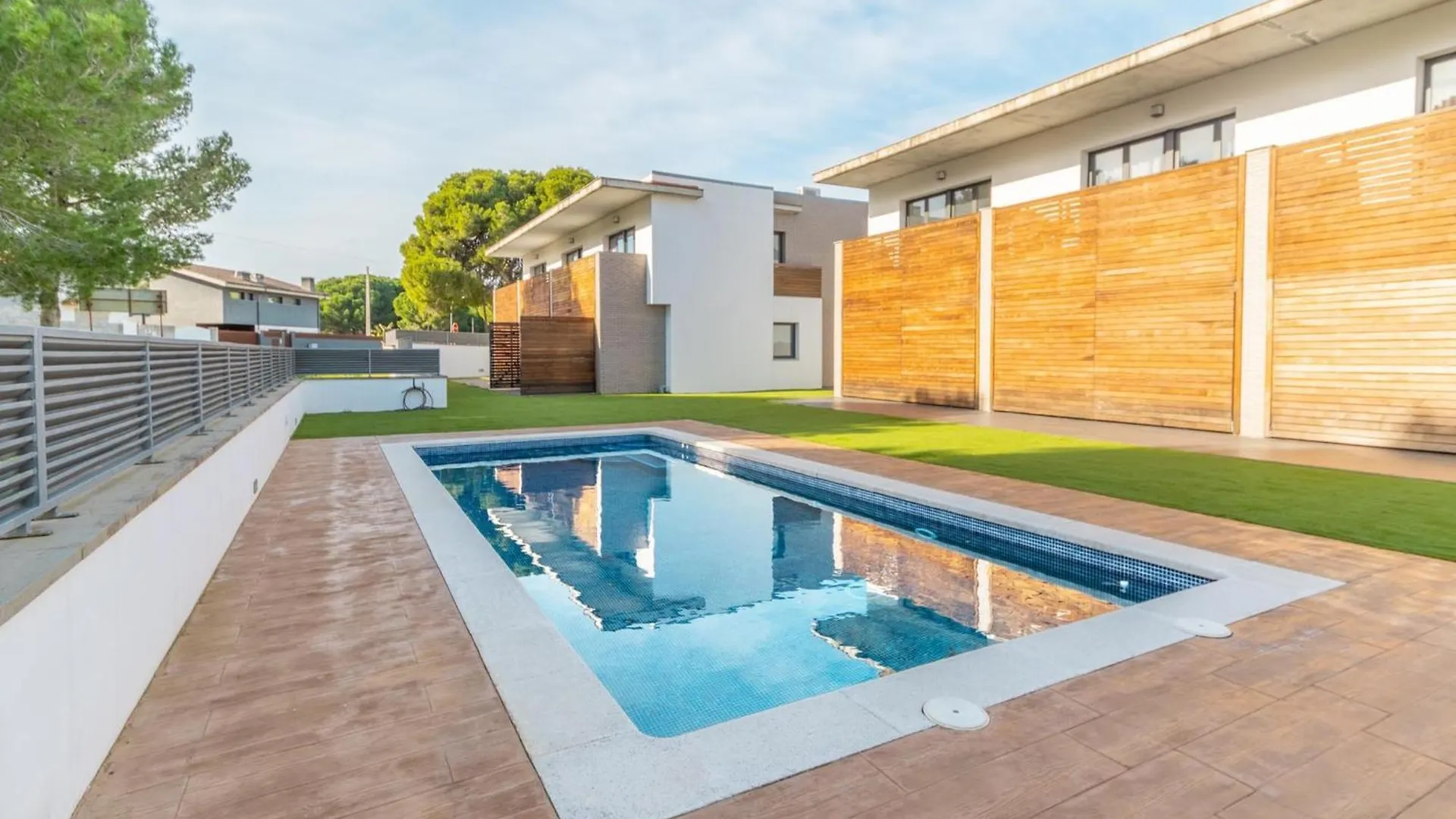 Modern Villa With Private Terrace L' Escala